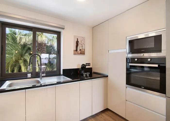 Flat 2 Bedrooms Cunha Apartman *