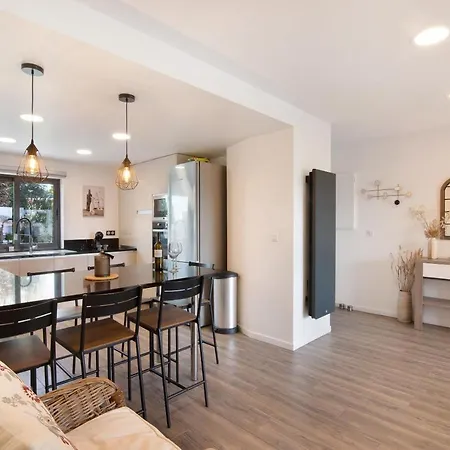 Flat 2 Bedrooms Cunha אלבופיירה